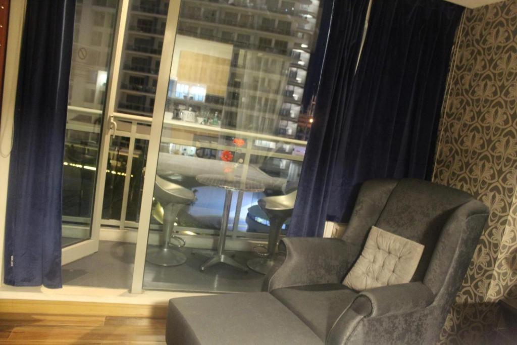 Azure C6 Balcony Wifi Near Mall Airport Multipl Units Manila Dış mekan fotoğraf